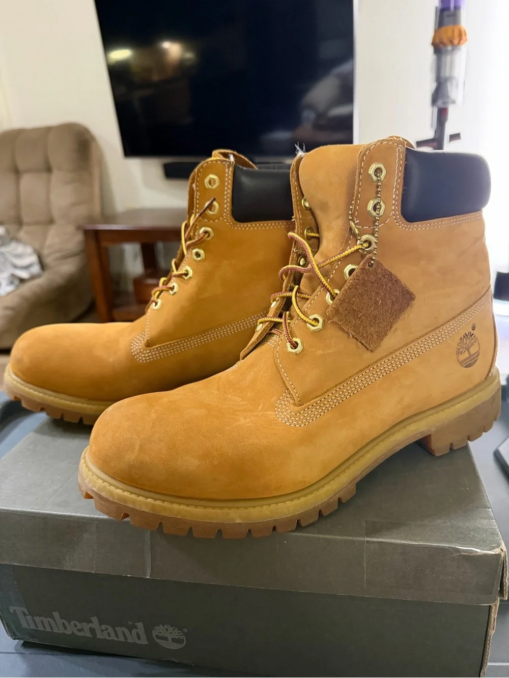 Timberland 6” Waterproof Boots Wheat Nubuck Men’s 12 TB010061